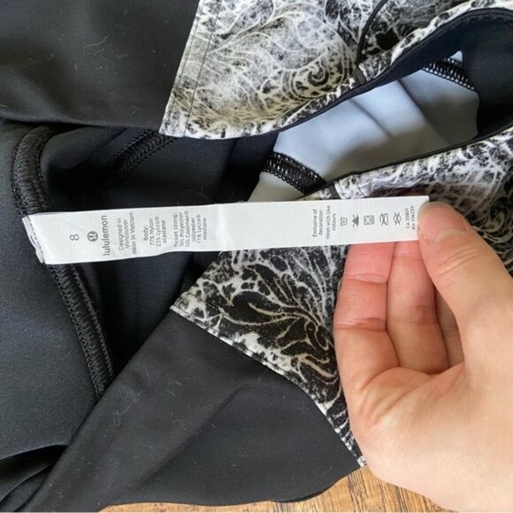 Lululemon Sweat & Repeat Tight *28"Black / Serigraph Starlight Black Multi sz 8 - Picture 8 of 10